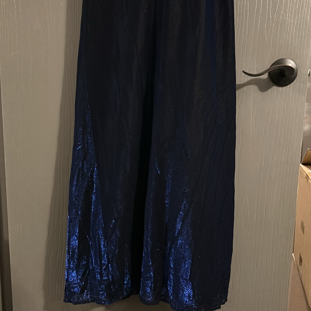 Dress - Picture 2 of 8